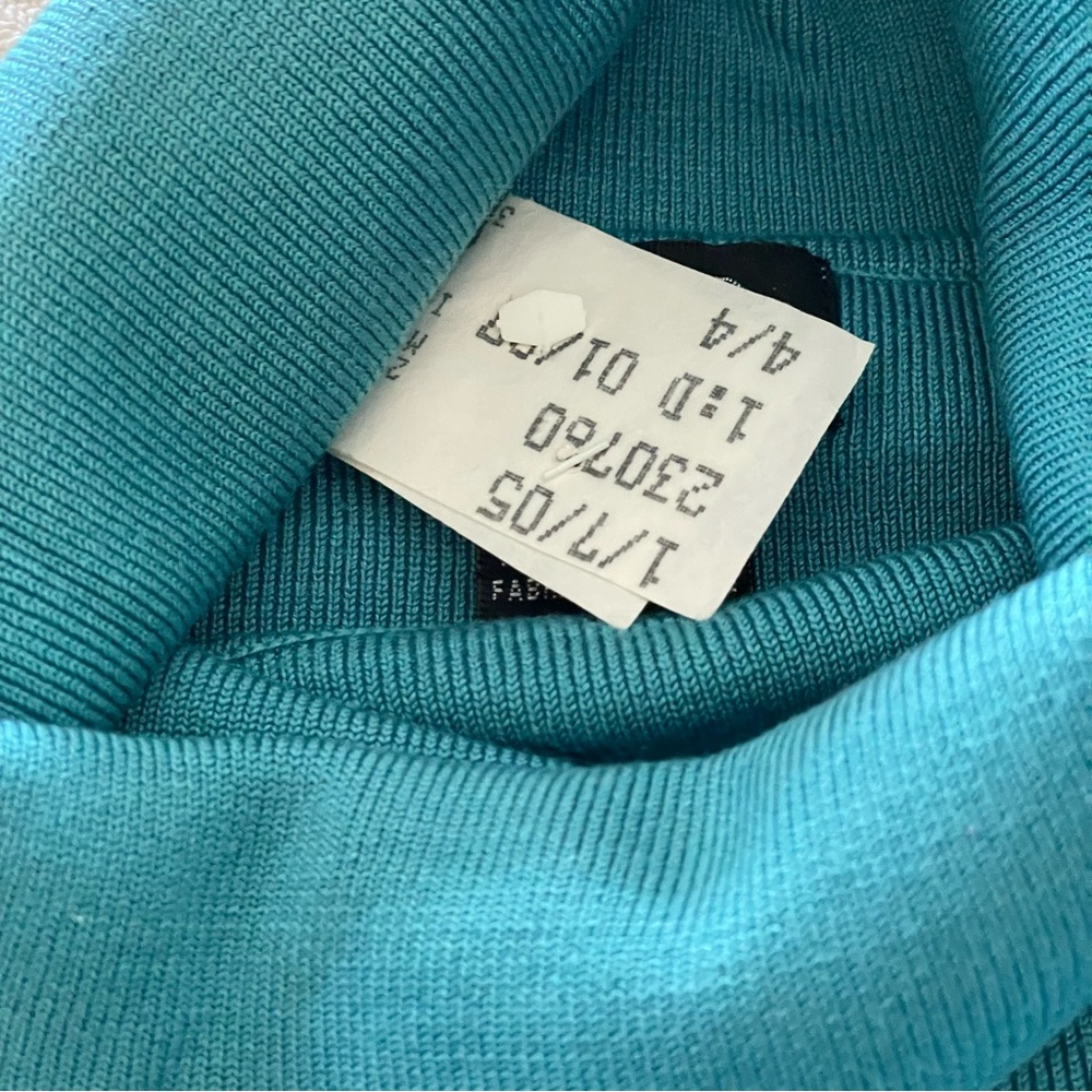 VINTAGE Sigrid Olsen Teal Silk Blend Turtleneck- Luxe Classic Size Small 💎 - Picture 9 of 14